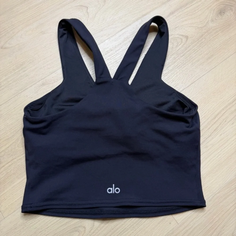 Alo Black Real Tank Athletic Bra